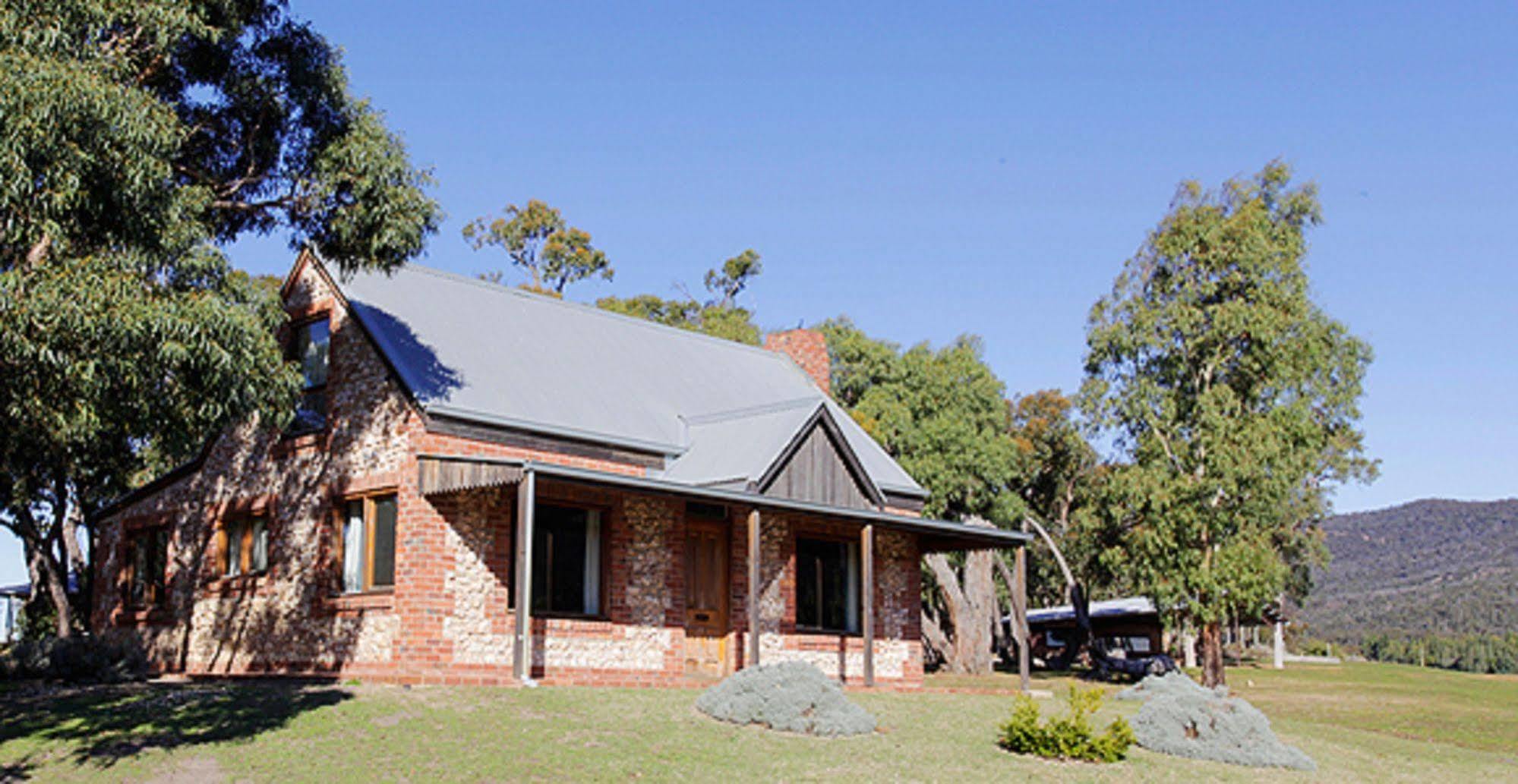 Grampians Pioneer Cottages Halls Gap Eksteriør billede