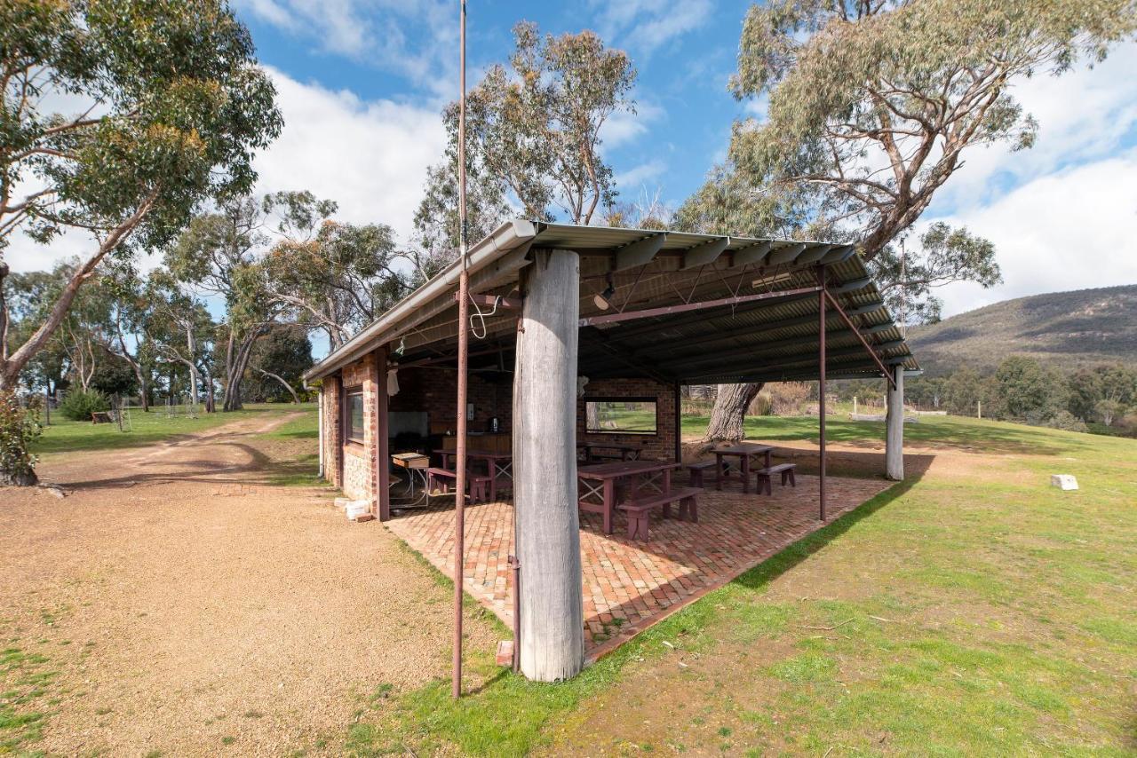 Grampians Pioneer Cottages Halls Gap Eksteriør billede